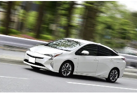 TOYOTA プリウス